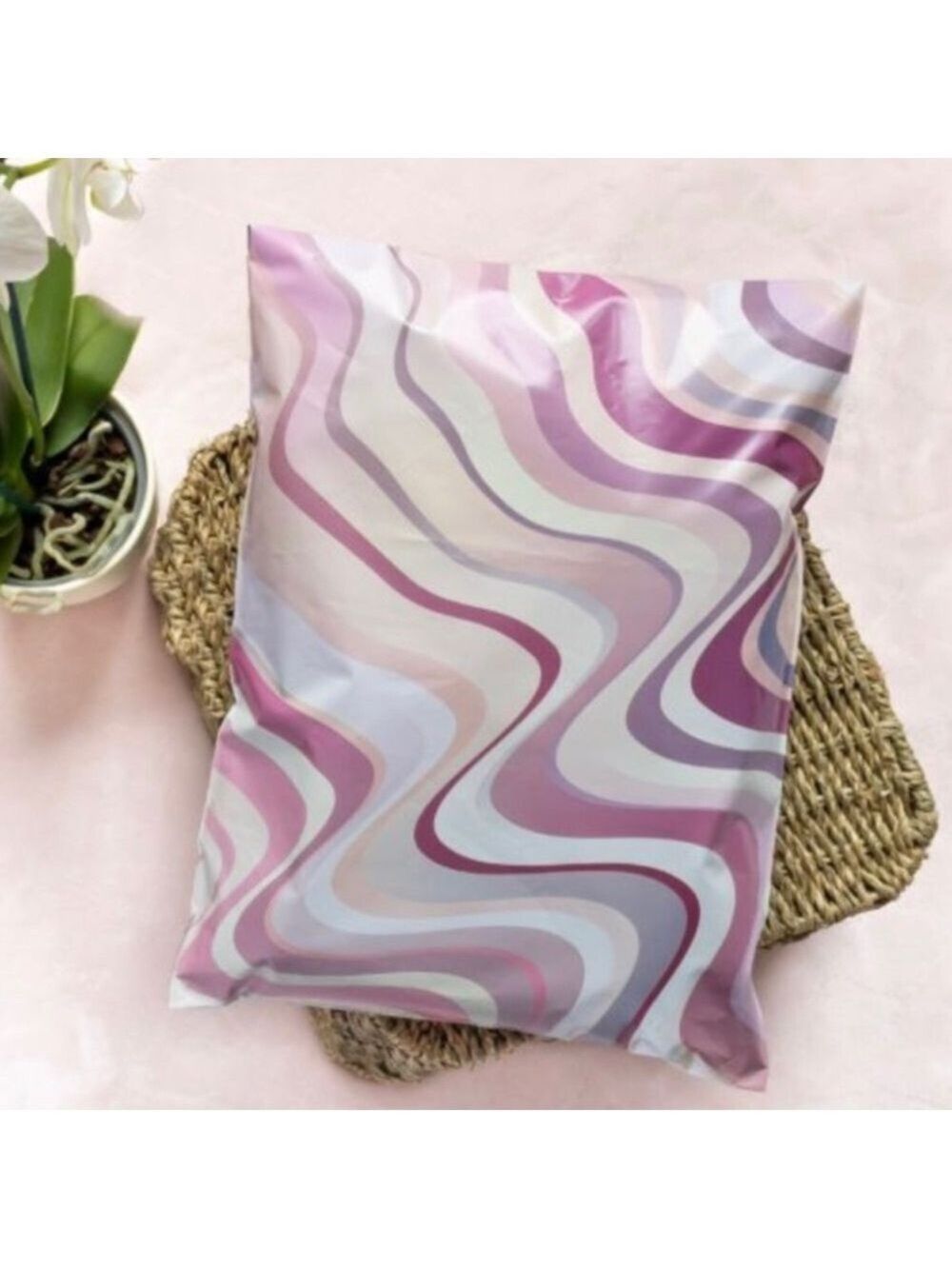 25 10X13 Poly Mailers Abstract Swirl PRICE IS FIRM HOST PICK - Picture 11 of 11